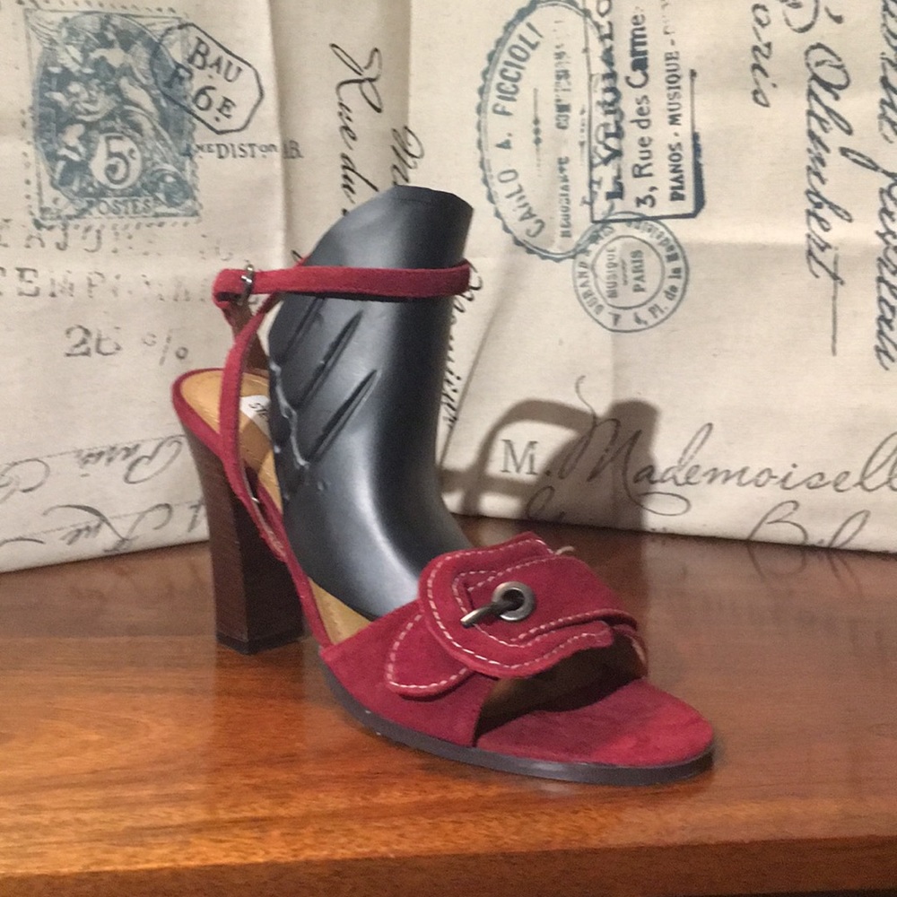 Steve Madden red suede ankle sandal